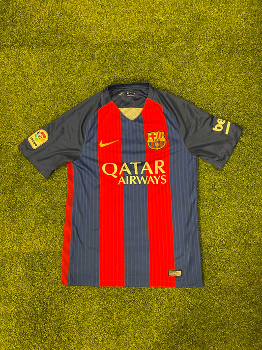 FC Barcelona 2016/17 Home Kit (8/10)